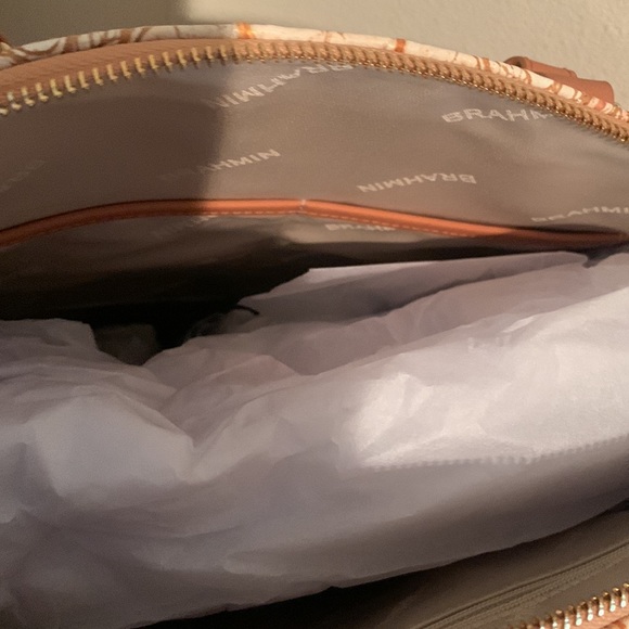 🍇🍒HOST PICK 🍇🍒 Brahmin Bondi Collection Large Seashell Print Duxbury Sat… - Picture 16 of 16